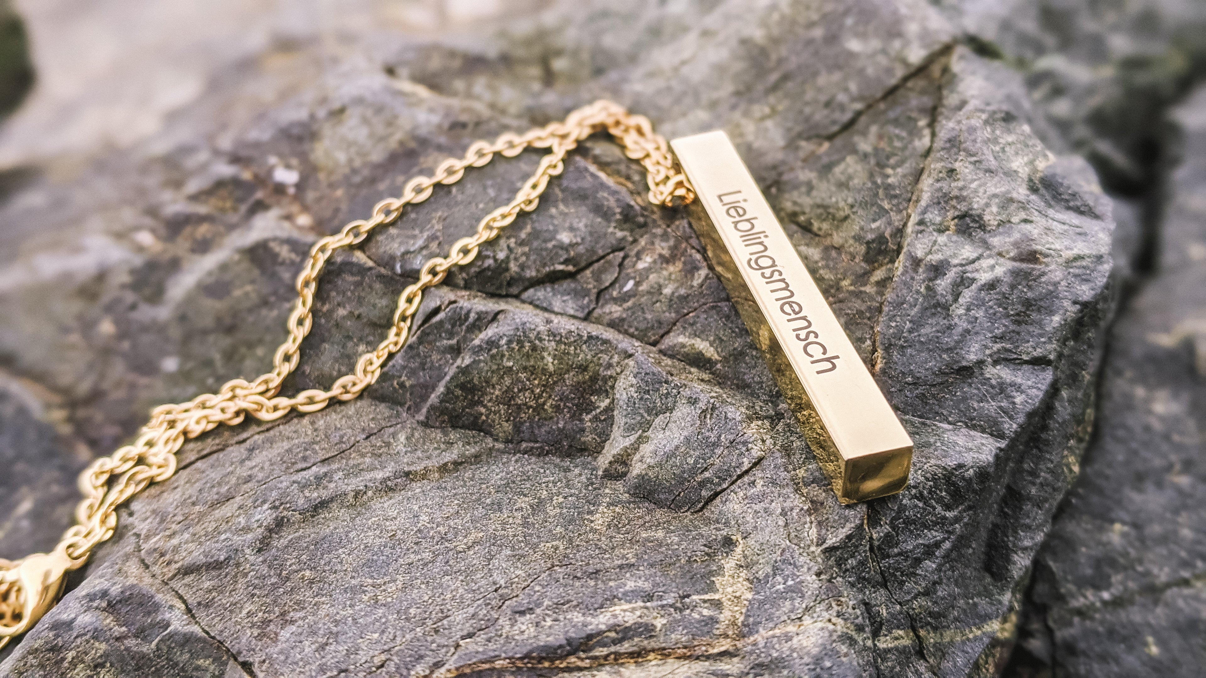 Chain with its own engraving - your coordinates